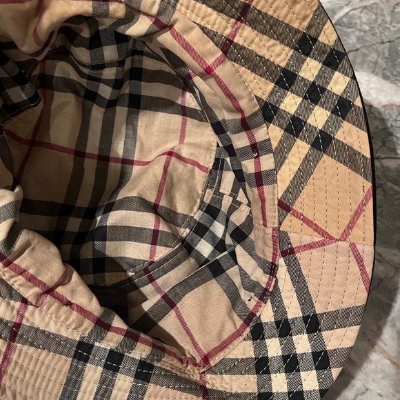 BURBERRY SUEDE BUCKET HAT - Picture 5 of 5